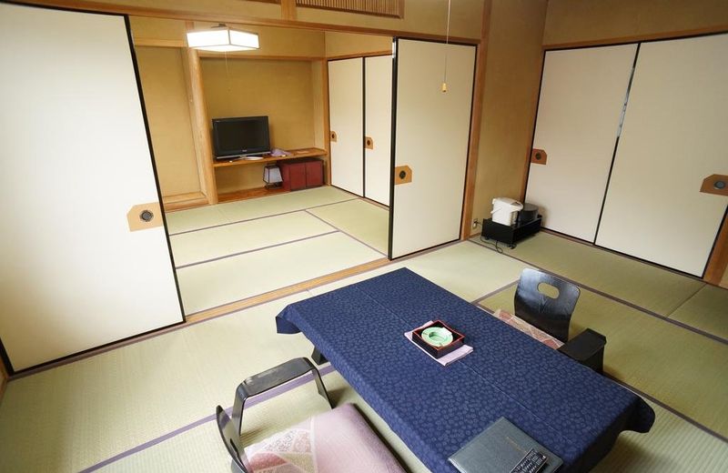 Yufuin Onsen Wafu Ryokan Tsuenosho