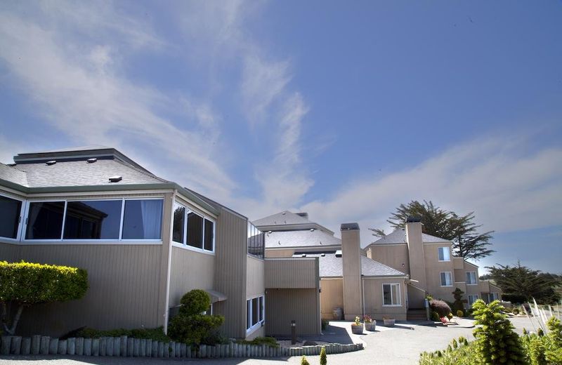 Bodega Coast Inn and Suites
