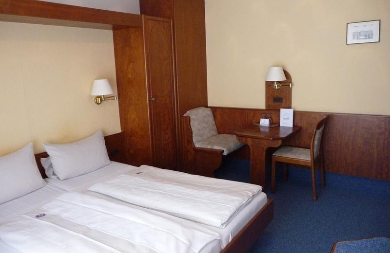 HOTEL Schiff