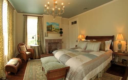 Jedediah Hawkins Inn & Restaurant