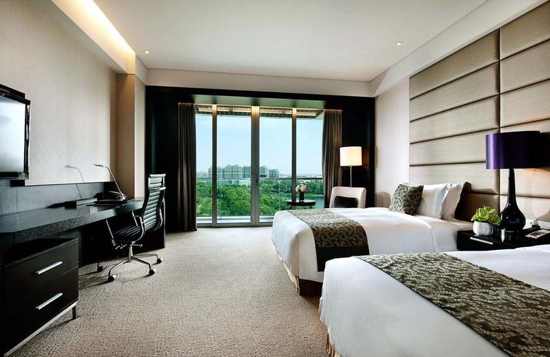Crowne Plaza Shanghai Xiayang Lake, an IHG Hotel