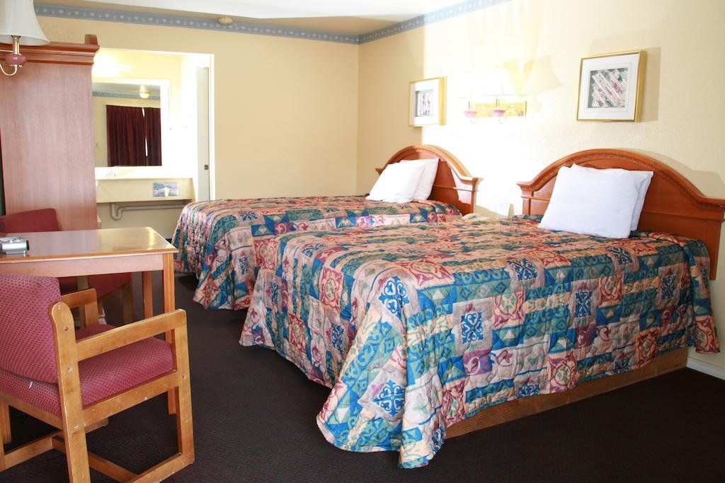Claremore Motor Inn