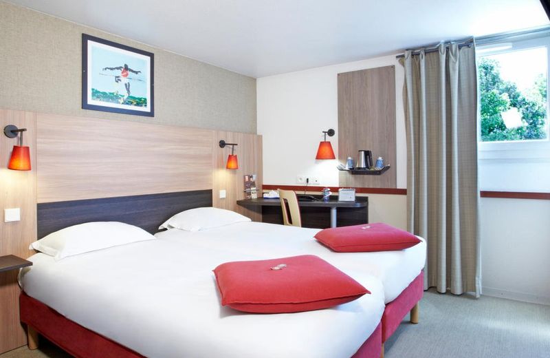 Kyriad Paris Ouest - Colombes