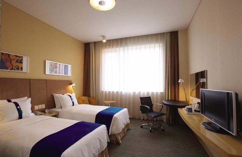 Holiday Inn Express Dujiangyan Downtown