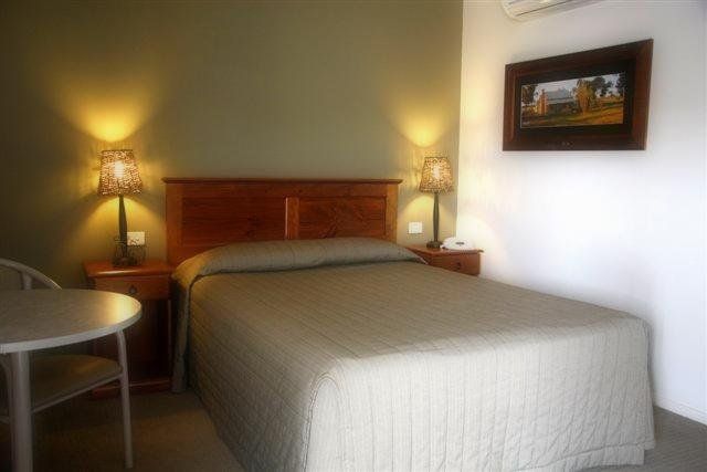 The Saltbush Motor Inn