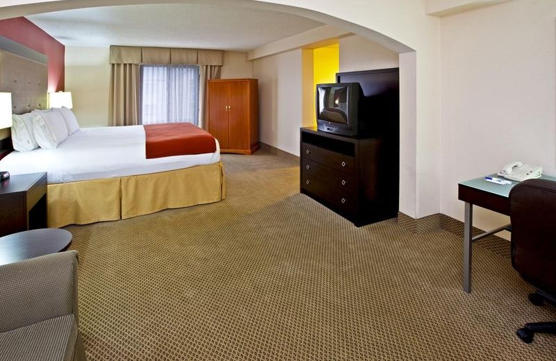 Holiday Inn Express Hotel & Suites Louisville East, an IHG Hotel