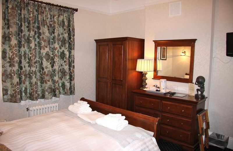 WOOD LODGE