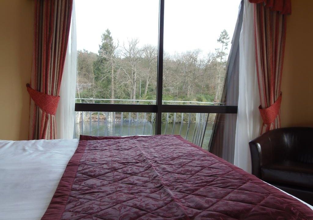 Lakeside International Hotel