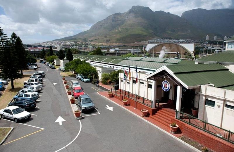 TRAIN LODGE