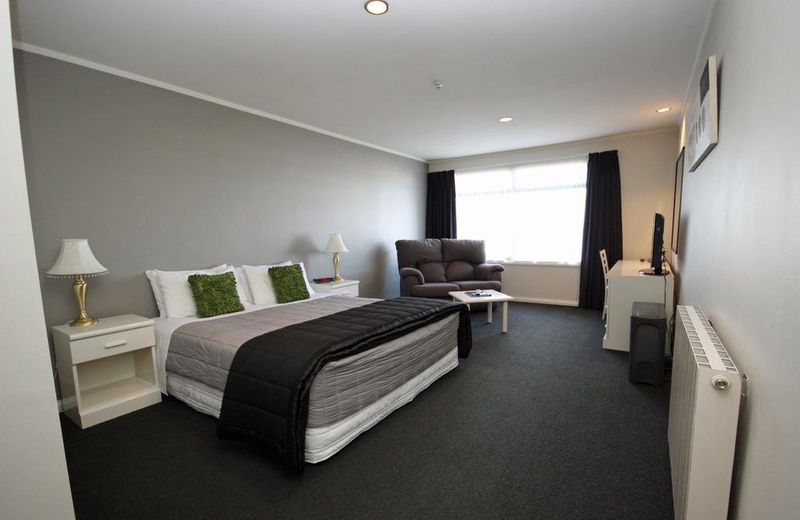 Champers Motor Inn