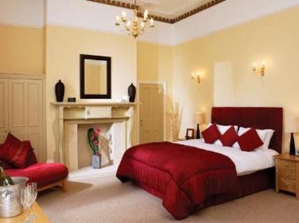 The Cheltenham Townhouse Studios at GLENFALL LAWN PITTVILLE CIRCUS