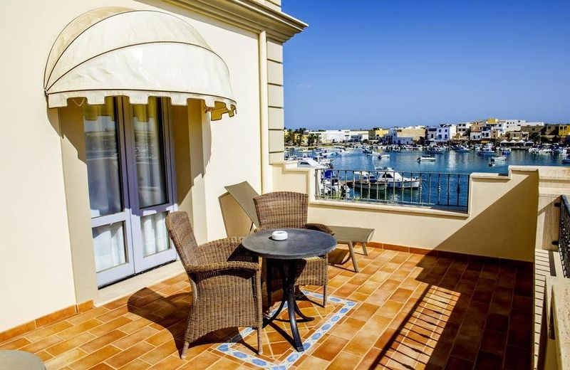 PORTHOTEL CALANDRA