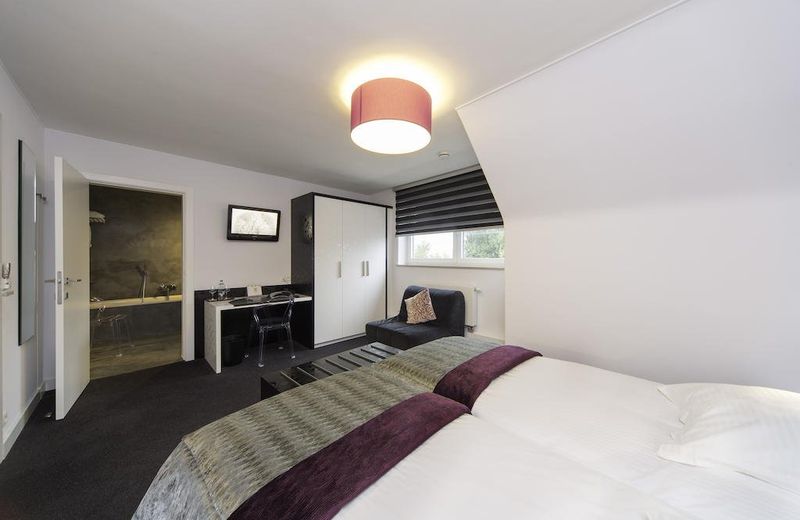 Hotel Leo Station, Villa et Annexes