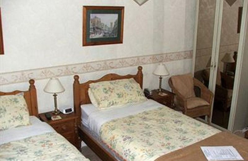 Elm Crest Guesthouse