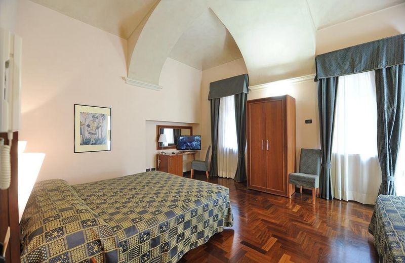 Hotel Boutique Antiche Mura