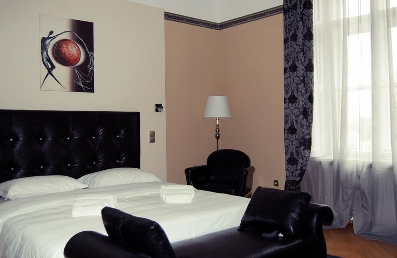 Rex Clinic Hotel