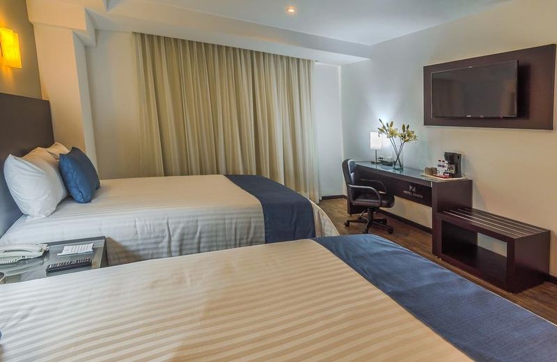 Hotel Zenith