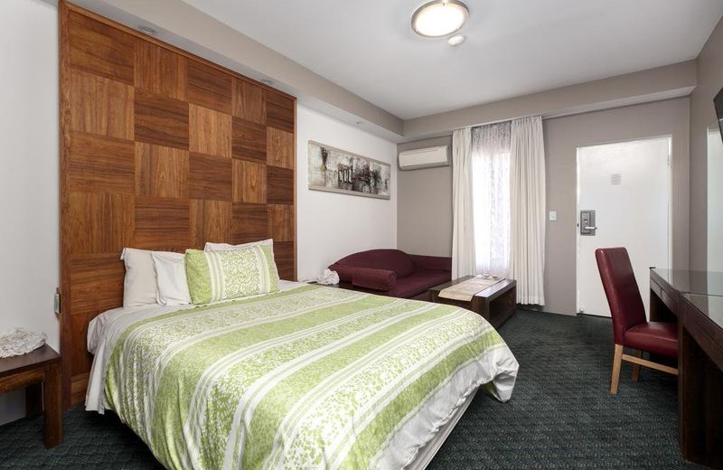 Golden Age Motor Inn