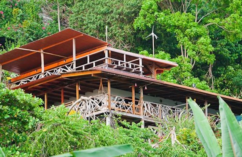 The Lookout Inn Lodge