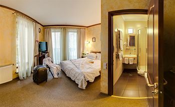 PID TEMPLEM HOTEL
