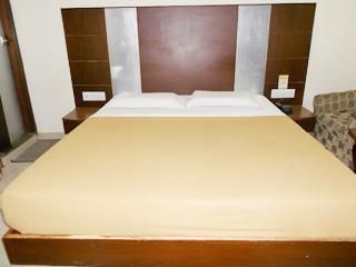 Hotel Abhiram Palace