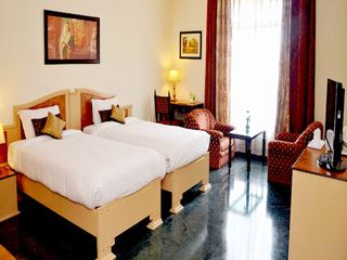 Hotel Gold Palace & Resort