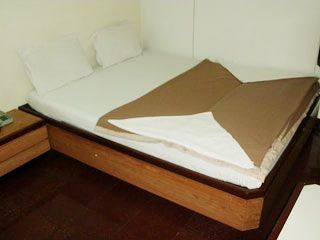 hotel white pearl