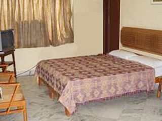 Gaurav Hotel