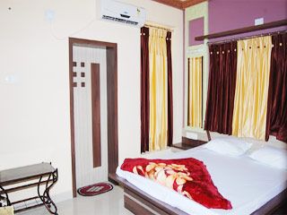 Hotel Raj Palace by Sky Stays