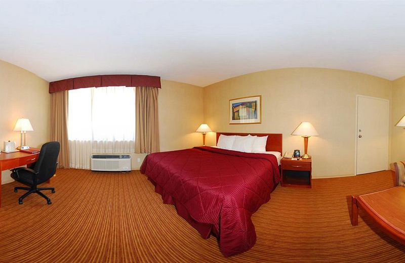 Hotel RL St Louis Airport