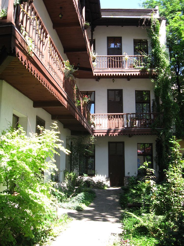 Outdoor Pictures 1