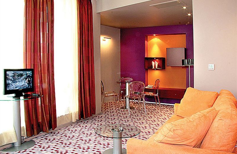 Monet Hotel