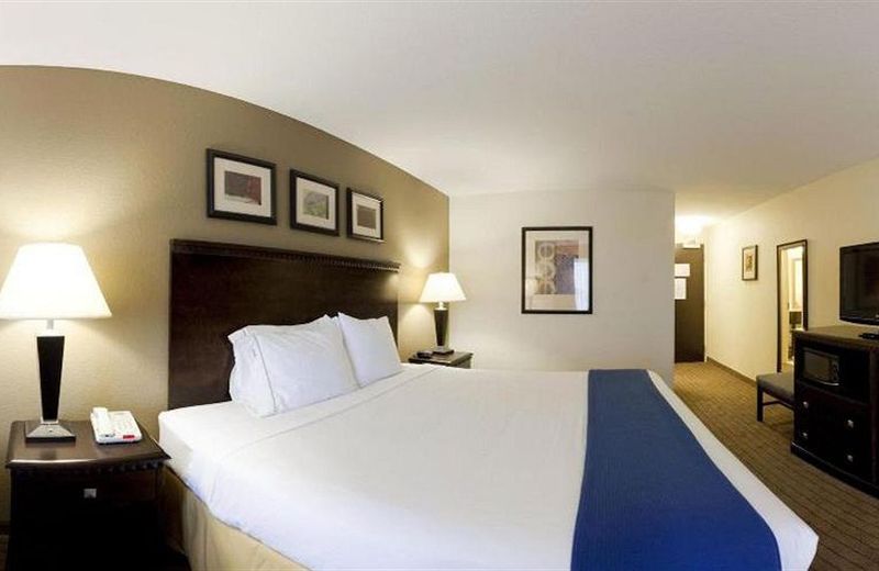 Holiday Inn Express & Suites Moultrie, an IHG Hotel