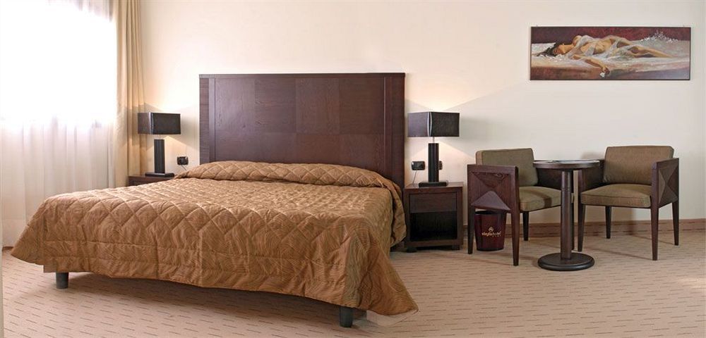 Ninfa Hotel