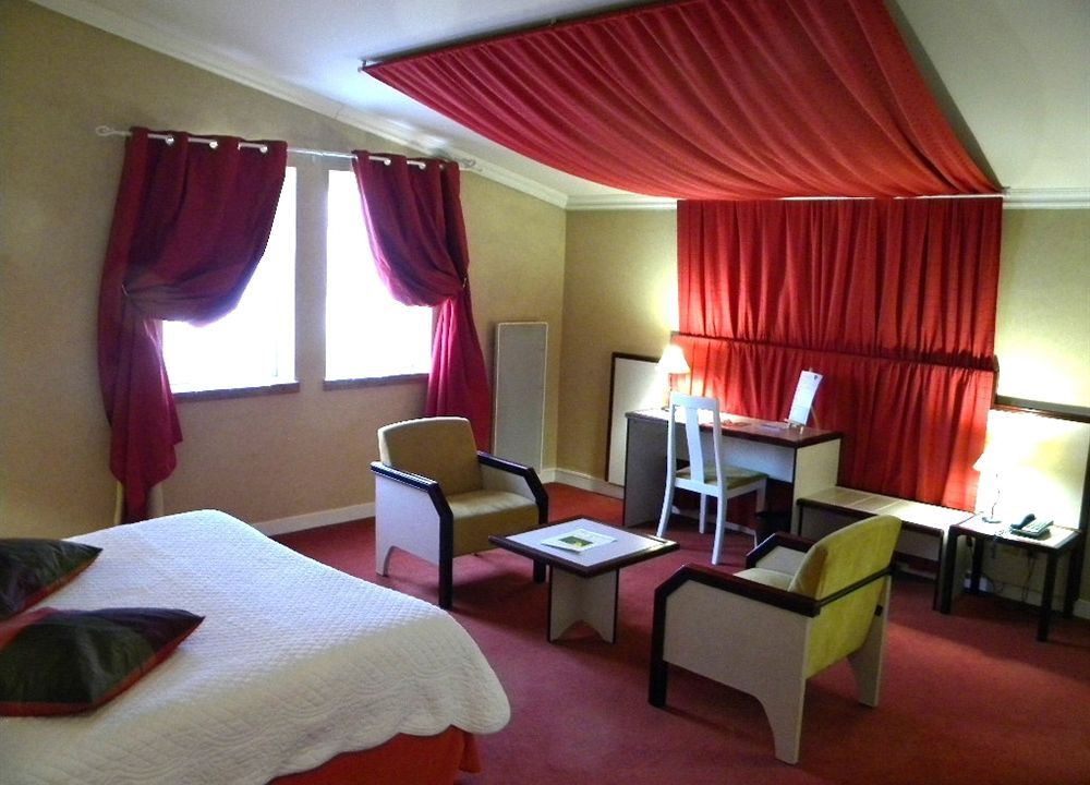 CHÂTEAU HÔTEL DU MONARD