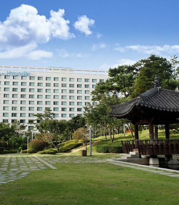 Hotel Hyundai by Lahan Ulsan