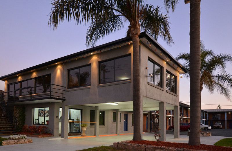 BAYSIDE MOTEL