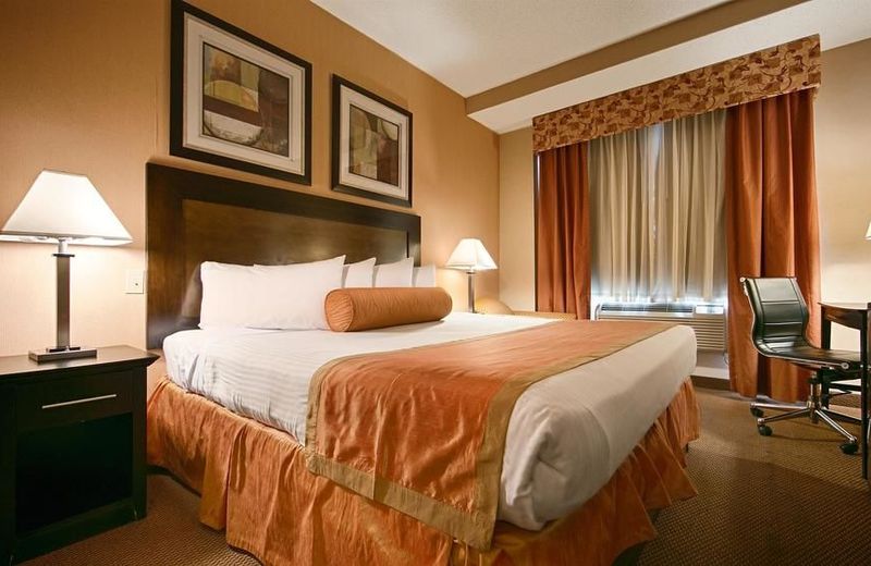 Best Western Plus Brooklyn Bay Hotel