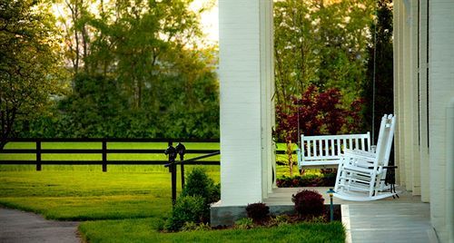 Riverside Inn Bed & Breakfast