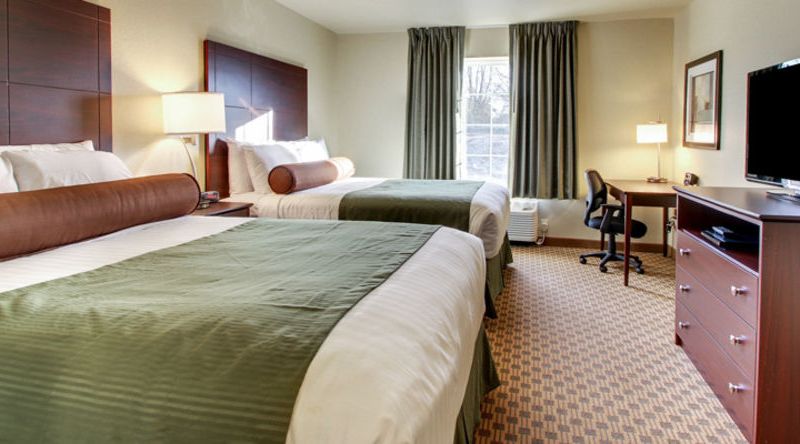Cobblestone Inn & Suites-Winterset