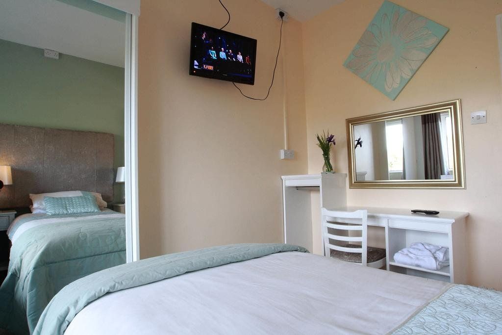 Elagh View Bed & Breakfast