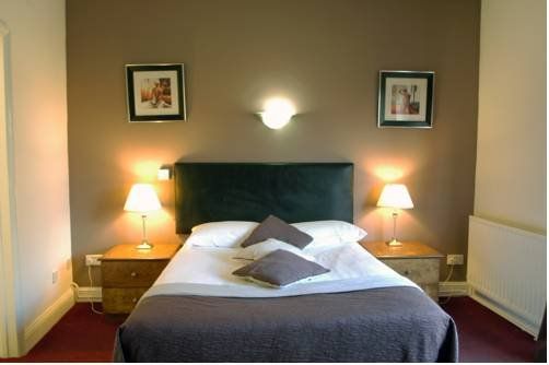 The George Hotel