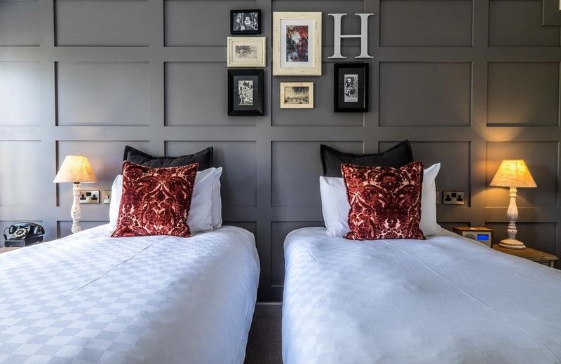 The Alexander Pope Hotel
