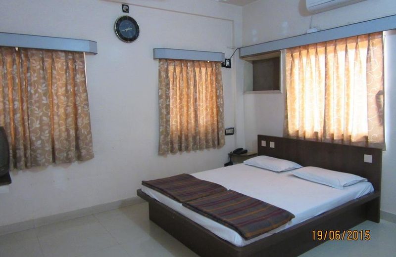 Hotel Decent Somnath