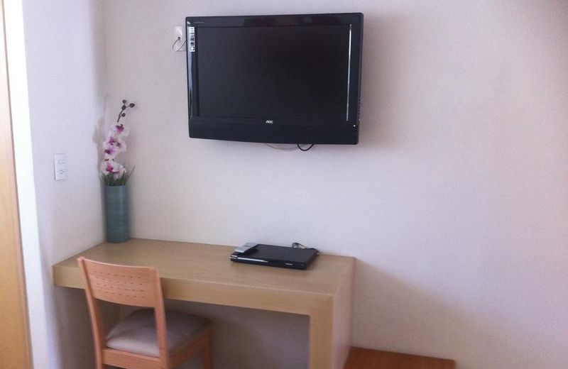 Set In Hotel & Suites