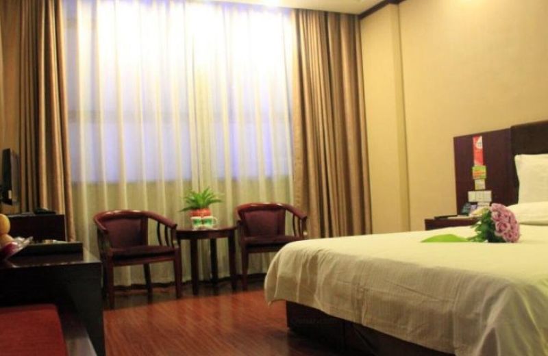 Jining Sishui Green Tree Business Hotel