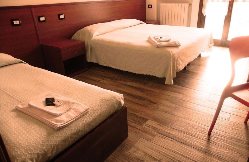 Residence Acero Rosso