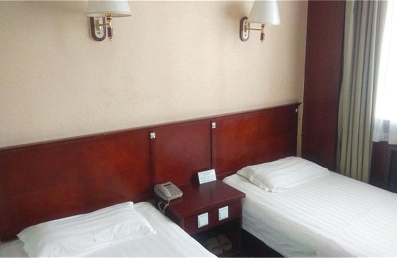Chengde Jichu Hotel