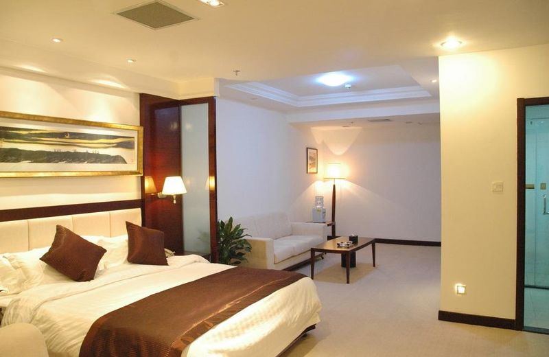 Golden Phoenix Hotel