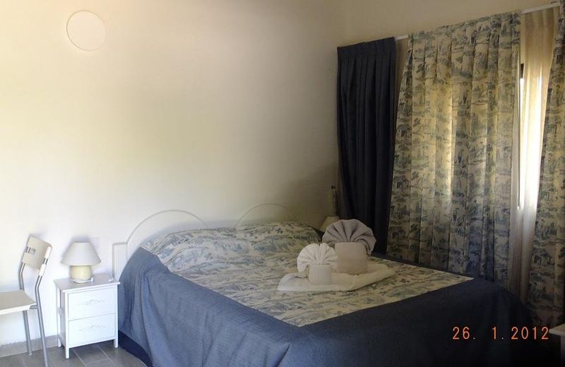 Nuriel Fruit & Guest House